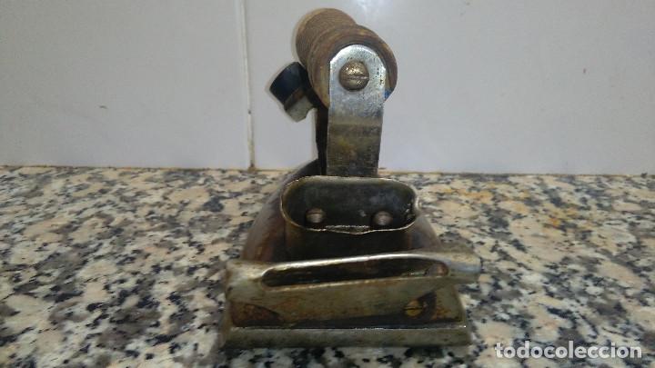 Antig&uuml;edades: ANTIGUA PLANCHA ELECTRICA - Foto 3