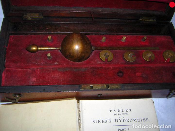 Antig&uuml;edades: HIDR&Oacute;METRO DE S&Iacute;KESS Y LIBRO DE TABLAS - Foto 3