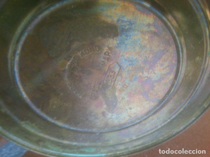 Antig&uuml;edades: Antigua aceitera de cobre &oacute; lat&oacute;n. - Foto 3