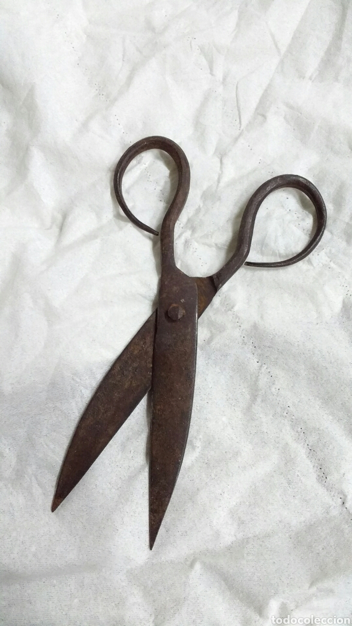 Antig&uuml;edades: Muy antiguas tijeras. 15 cms - Foto 1