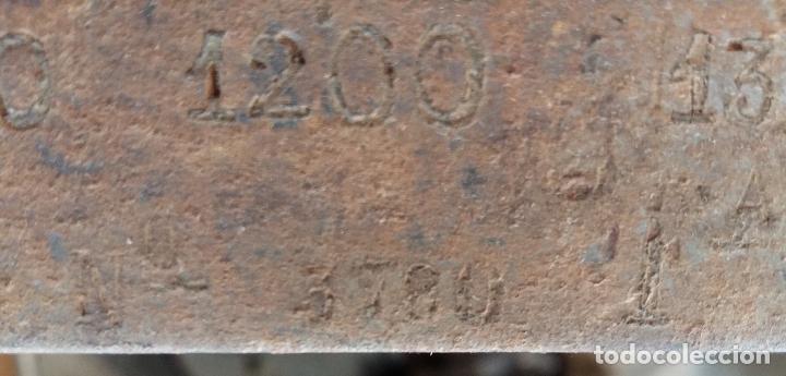 Antig&uuml;edades: Piezas de una bascula de 1400 kg - Foto 5