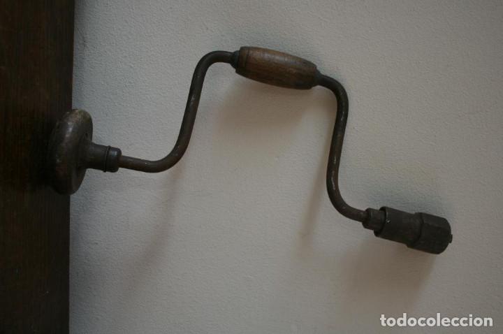 Antig&uuml;edades: Taladro manual antiguo con carraca - Foto 1