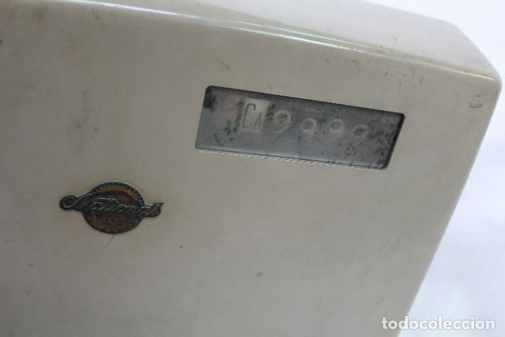 Antig&uuml;edades: caja registradora national - Foto 2