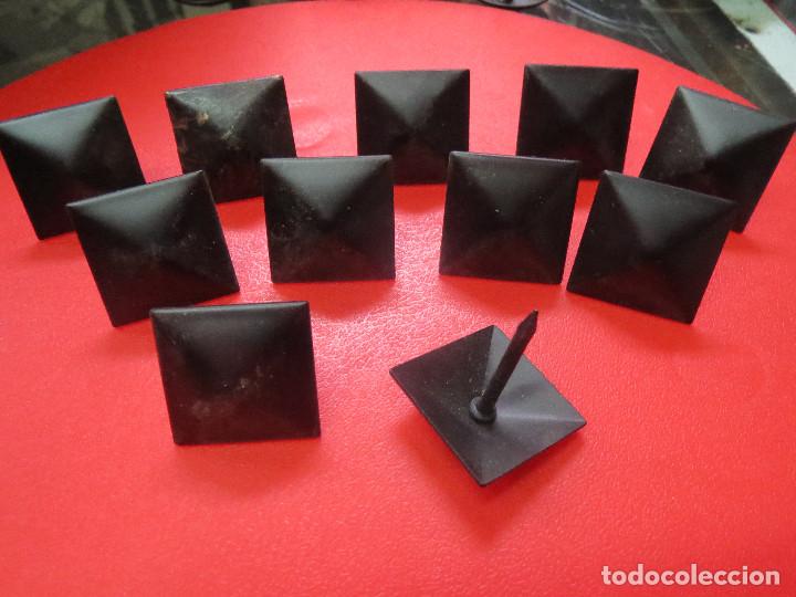 Antig&uuml;edades: 11 CLAVOS FORJA 2 CM. - Foto 1