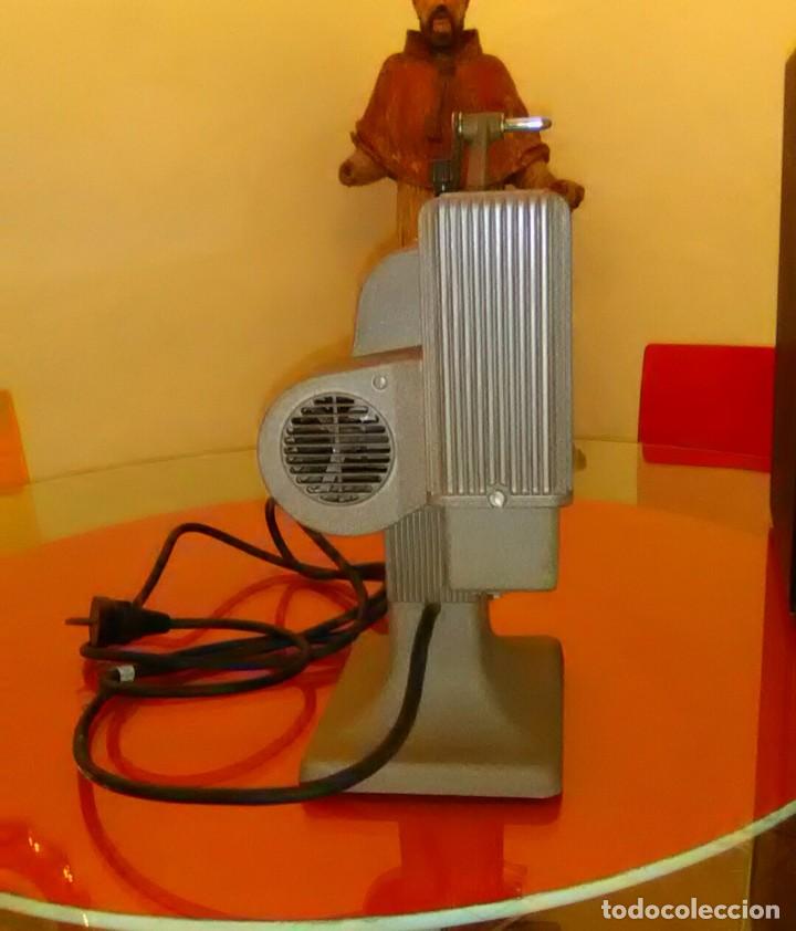 Antig&uuml;edades: PROYECTOR DE CINE PORTATIL MARCA KODAKSCOPE - Foto 5