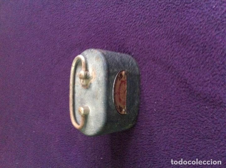 Antig&uuml;edades: bonita caja de caudales - Foto 1