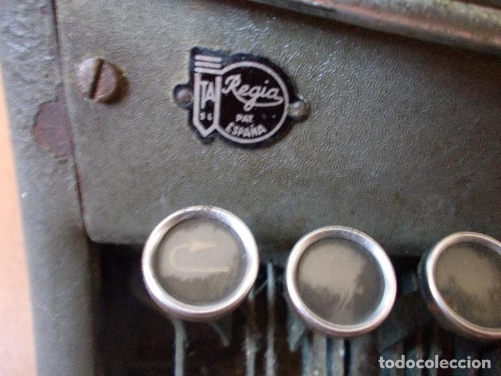 Antig&uuml;edades: Maquina de escribir REGIA - Foto 3