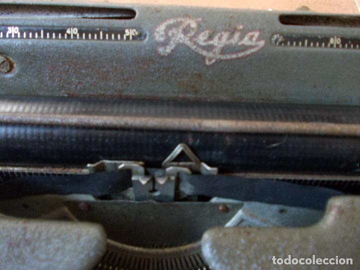 Antig&uuml;edades: Maquina de escribir REGIA - Foto 4
