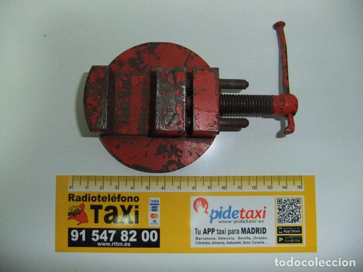 Antig&uuml;edades: peque&ntilde;o tornillo de banco,relojero. - Foto 2