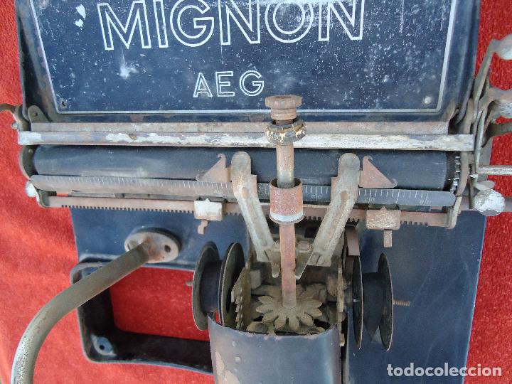 Antig&uuml;edades: MAQUINA DE ESCRIBIR AEG MIGNON - Foto 2