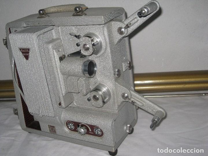 Antigüedades: Antiguo proyector Record, Malex, Ercsam. 8mm. Años 50 - Foto 8 - 71179993