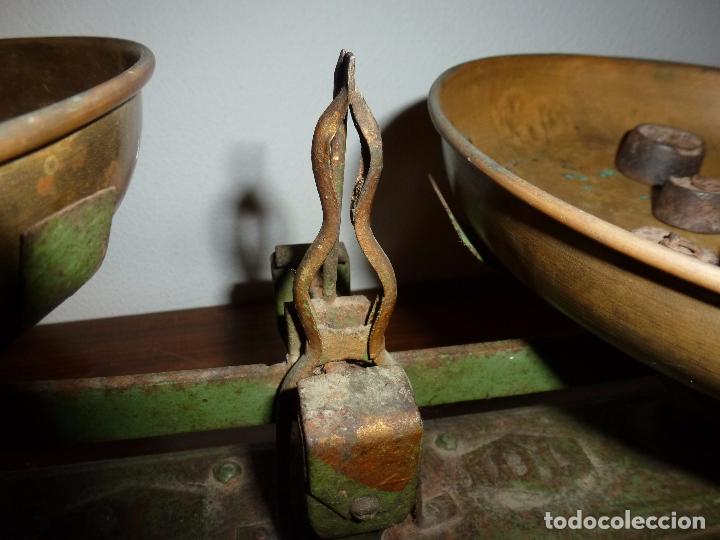 Antig&uuml;edades: BALANZA BASCULA CON PESOS VERDE - Foto 9