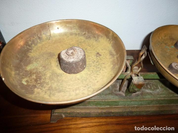 Antig&uuml;edades: BALANZA BASCULA CON PESOS VERDE - Foto 11