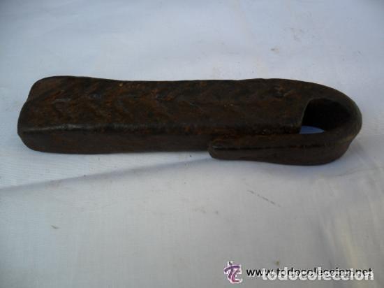 Antig&uuml;edades: PESA EN HIERRO DE FORJA SIGLO XVI - Foto 4