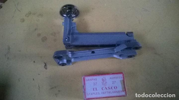 Antig&uuml;edades: Grapadora antigua marca El Casco - Foto 2
