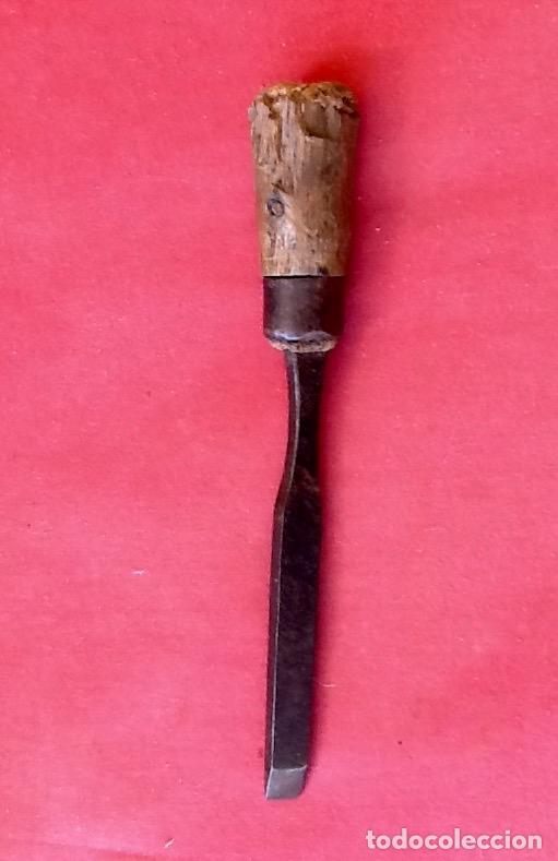 Antig&uuml;edades: FORMON O ESCOPLO. MANGO DE MADERA. . ENVIO INCLUIDO.. - Foto 2
