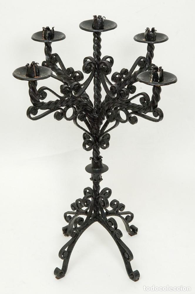 Antig&uuml;edades: CANDELABRO DE FORJA A&Ntilde;O 1949 - Foto 1