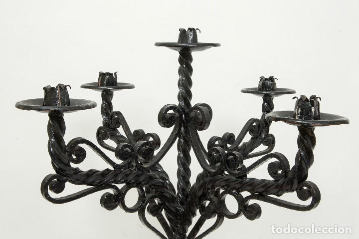 Antig&uuml;edades: CANDELABRO DE FORJA A&Ntilde;O 1949 - Foto 2