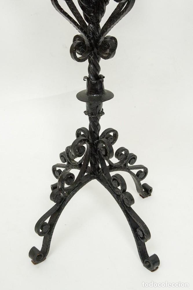 Antig&uuml;edades: CANDELABRO DE FORJA A&Ntilde;O 1949 - Foto 3