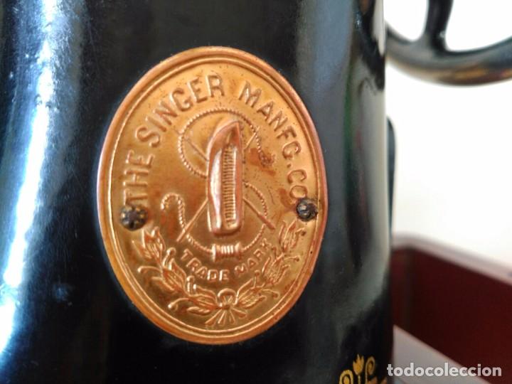 Antig&uuml;edades: Maquina coser Singer - Foto 10