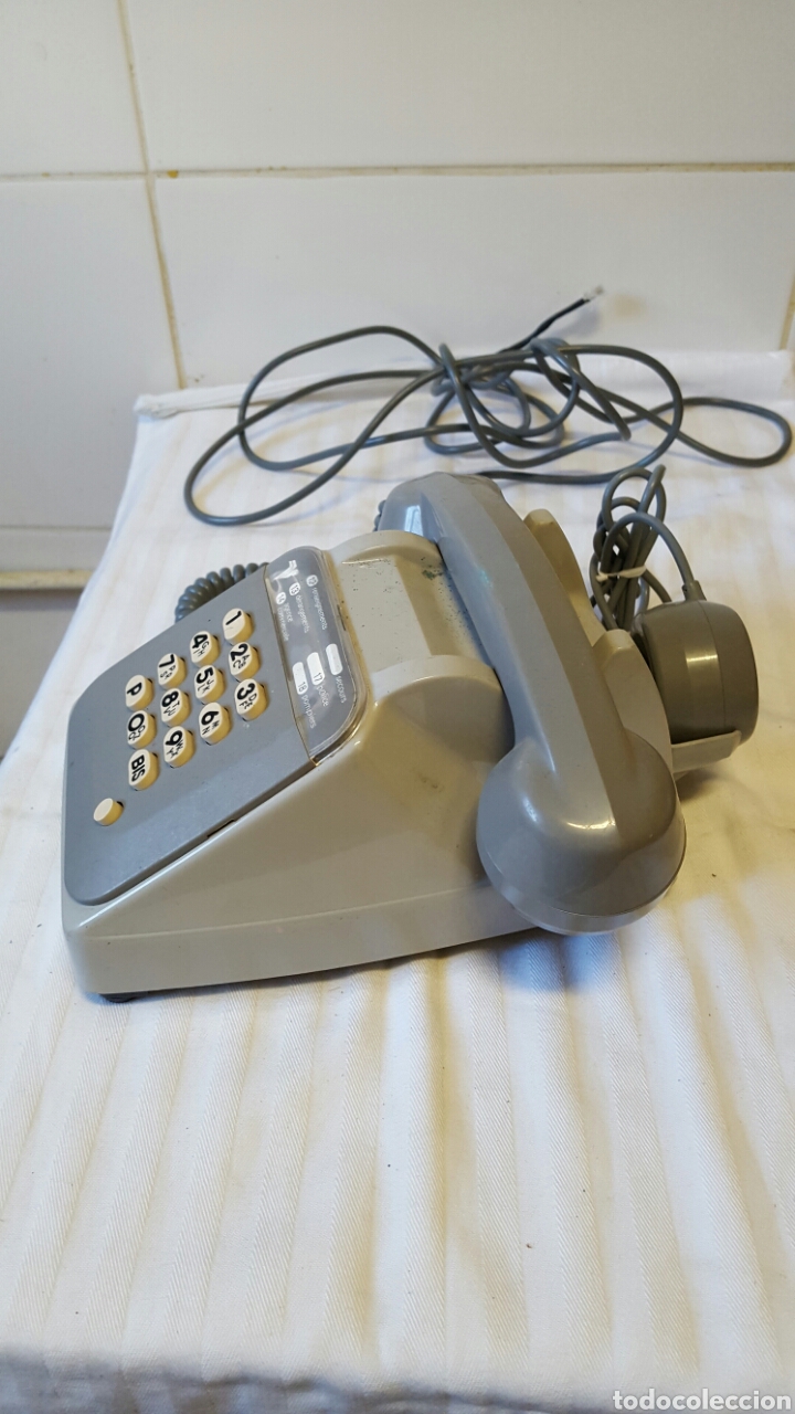 Tel&eacute;fonos: Tel&eacute;fono antiguo - Foto 1