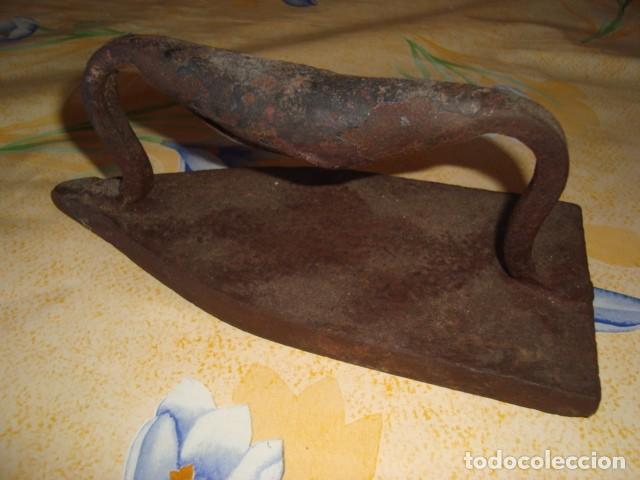 Antig&uuml;edades: PLANCHA MUY VIEJA 1800 - Foto 1