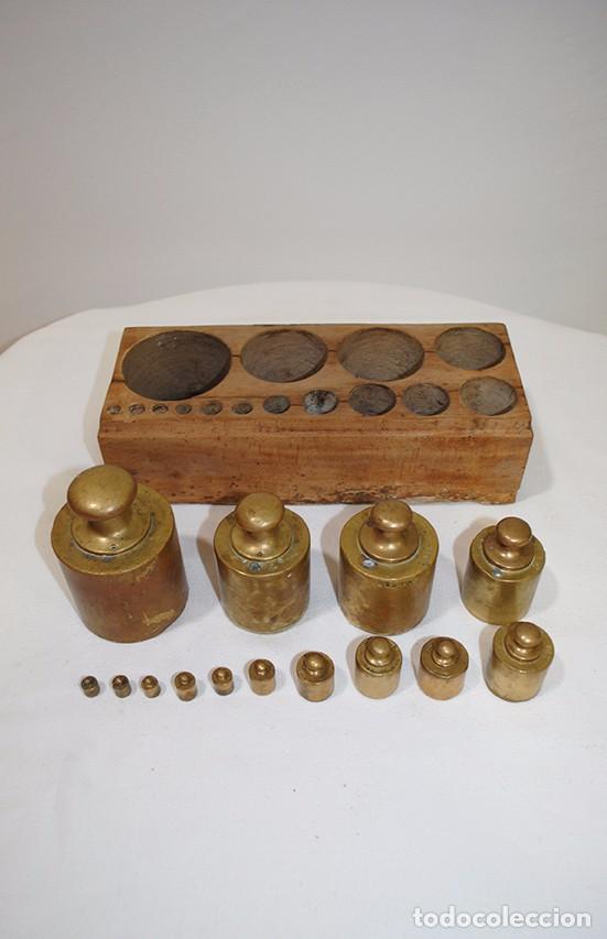 Antig&uuml;edades: JUEGO DE 14 PESAS MUY ANTIGUO - Foto 2