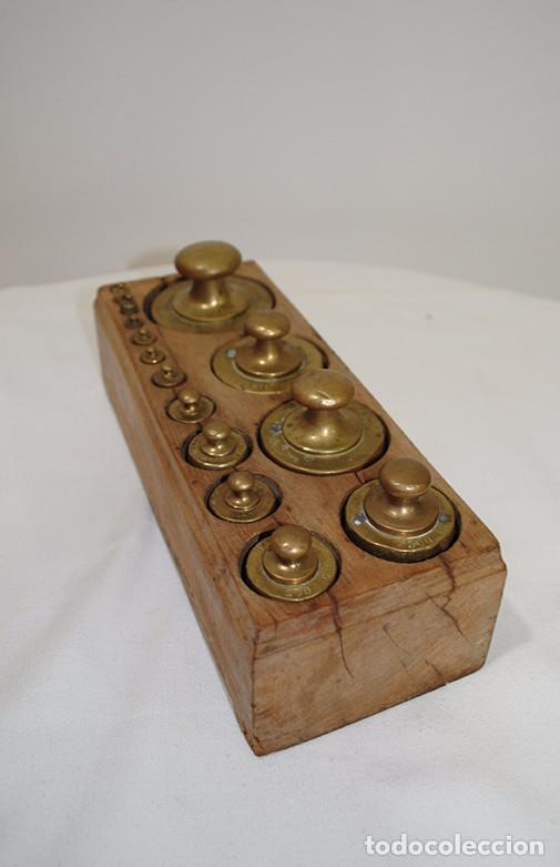 Antig&uuml;edades: JUEGO DE 14 PESAS MUY ANTIGUO - Foto 4