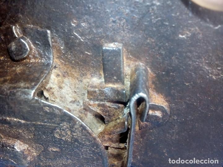 Antig&uuml;edades: cerradura. Bargue&ntilde;o. Arca. - Foto 8