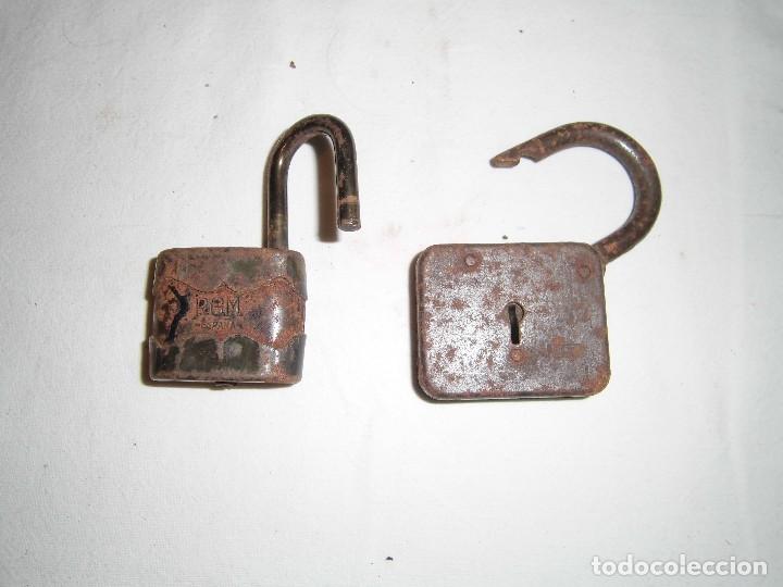 Antig&uuml;edades: dos candados antiguos - Foto 1