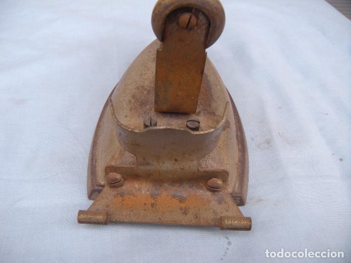 Antig&uuml;edades: ANTIGUA PLANCHA EL&Eacute;CTRICA. - Foto 3