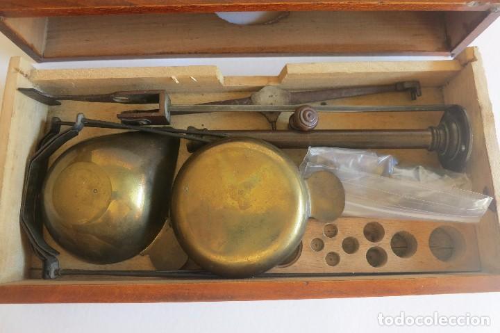 Antig&uuml;edades: Balanza de precision completa - Foto 7