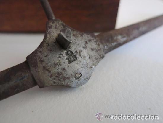 Antig&uuml;edades: Balanza de precision completa - Foto 8