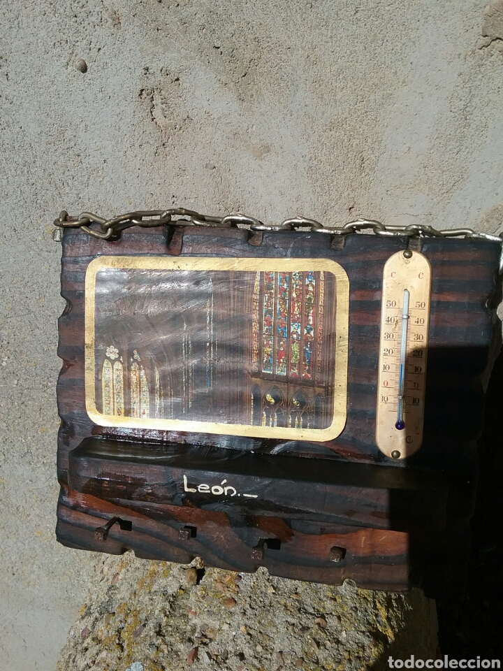 Antig&uuml;edades: Colgador de llaves de LEON - Foto 1