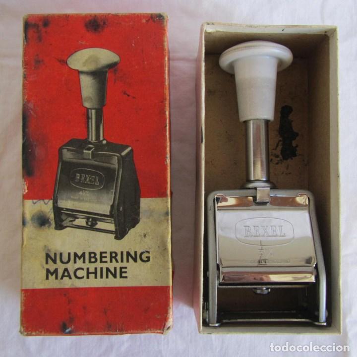 Antig&uuml;edades: Antigua numeradora marca Rexel. Caja original, funcionando - Foto 1