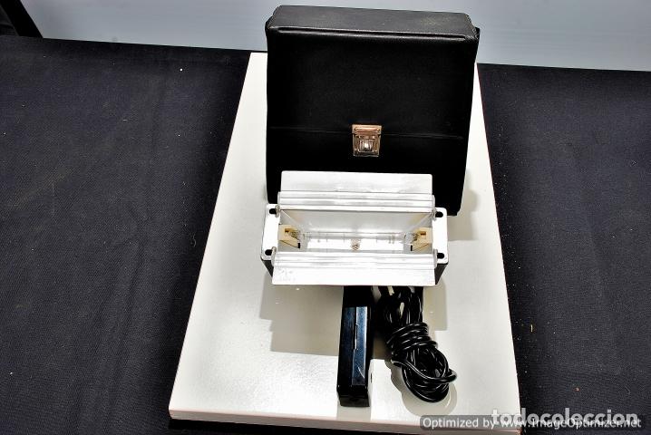 Antig&uuml;edades: ANTORCHA PARA CINE SUPER 8 CON FUNDA - Foto 1