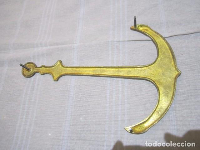 Antig&uuml;edades: Ancla de bronce con tornillos. 19 x 29 cms. - Foto 5