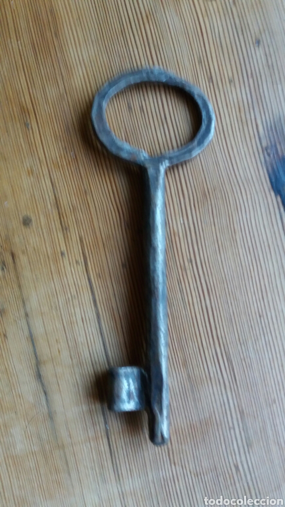 Antig&uuml;edades: Llave hierro - Foto 2