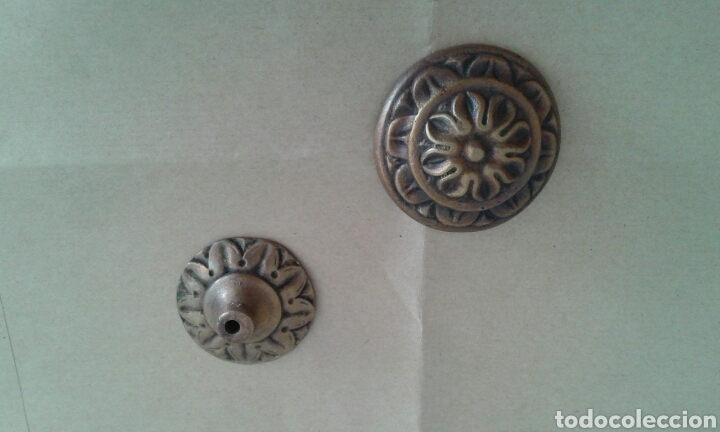 Antig&uuml;edades: Pomo tirador antiguo de bronce - Foto 1
