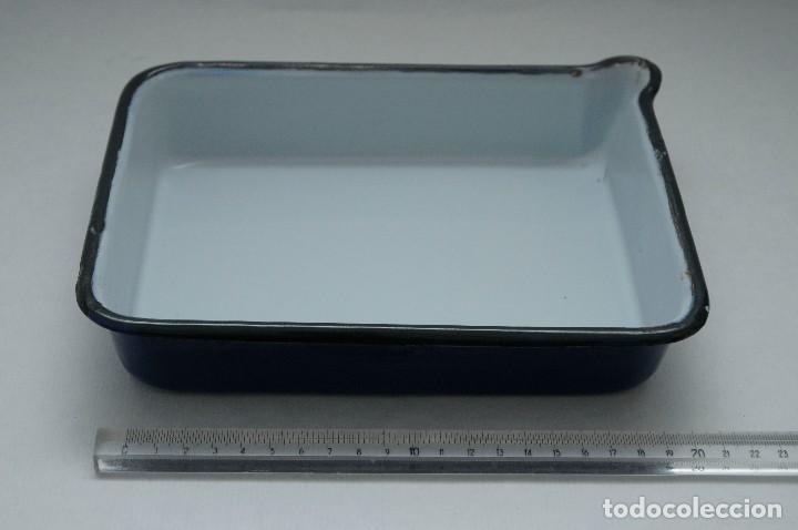 Antig&uuml;edades: cubeta esmaltada medico - Foto 8