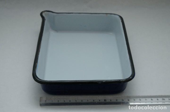 Antig&uuml;edades: cubeta esmaltada medico - Foto 9