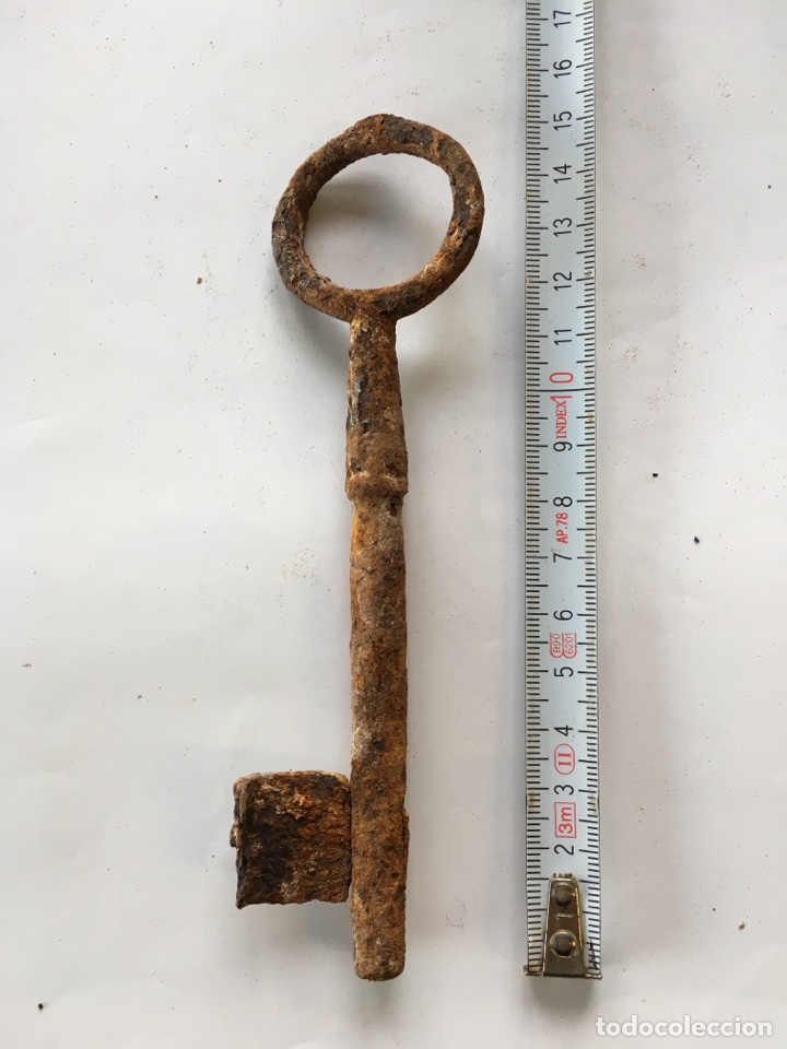 Antig&uuml;edades: Llave de forja.- Siglo XIX - Foto 1