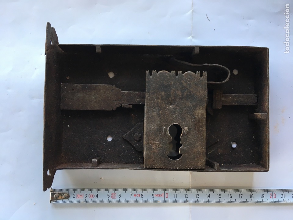 Antig&uuml;edades: Cerradura de forja.- (Siglo XIX) - Foto 2