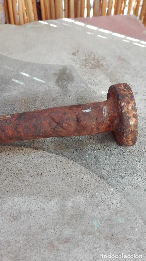 Antig&uuml;edades: ANTIGUO CLAVO DE 15cm - Foto 2