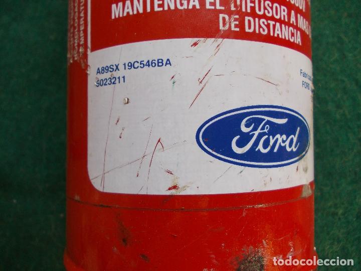 Antig&uuml;edades: Extintor de coche Ford sin vaciar completo - Foto 3