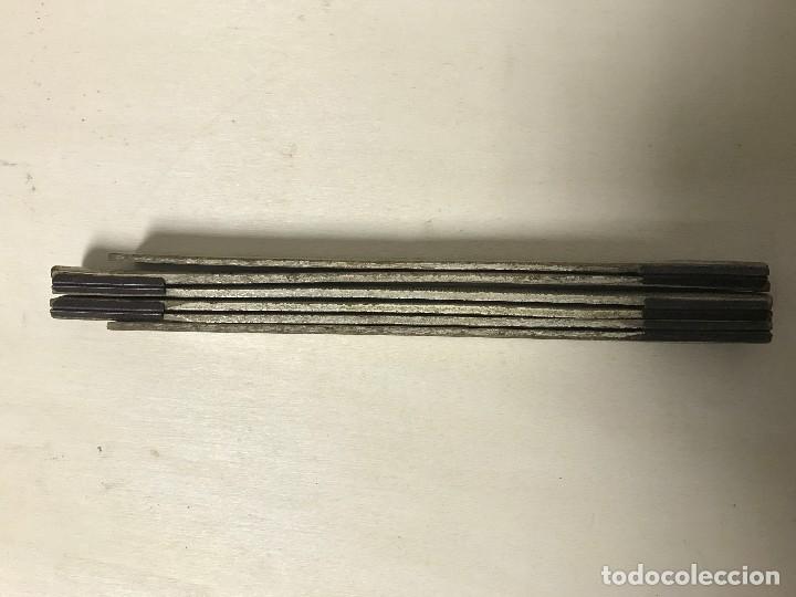 Antig&uuml;edades: METRO DE MADERA PLEGABLE DE CARPINTERO MARCA -METROS S.A.- - Foto 4