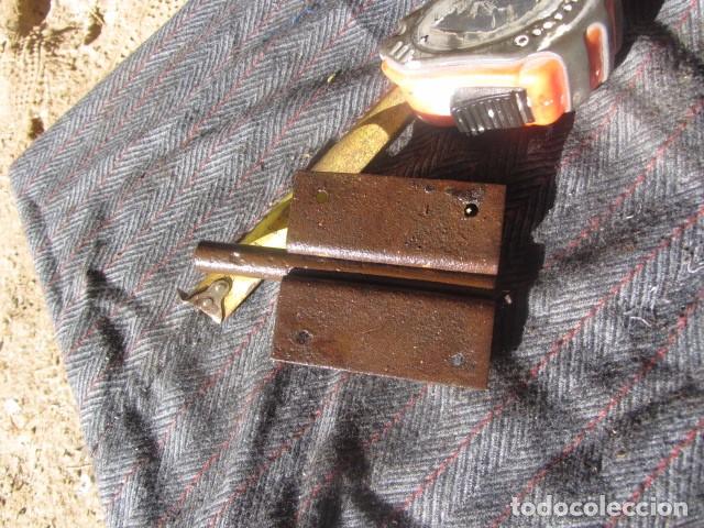 Antig&uuml;edades: cerrojo, pestillo de cierre unos 15 cms - Foto 2