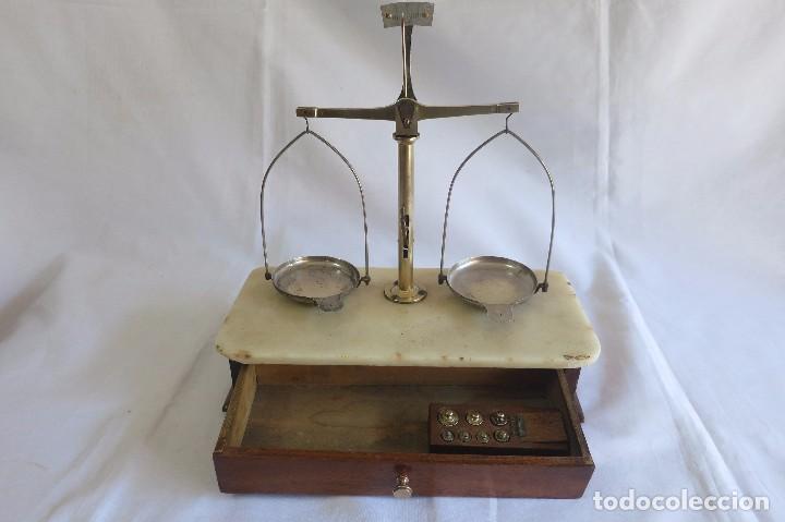 Antig&uuml;edades: antigua balanza de precision - Foto 3