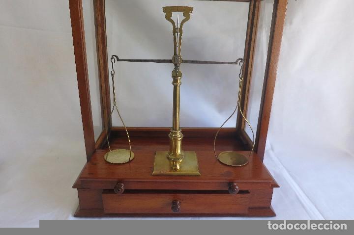 Antig&uuml;edades: balanza de precision de laboratorio - Foto 5