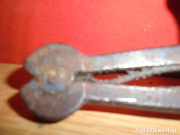 Antig&uuml;edades: PEQUE&Ntilde;O TORNILLO DE JOYERO - Foto 3